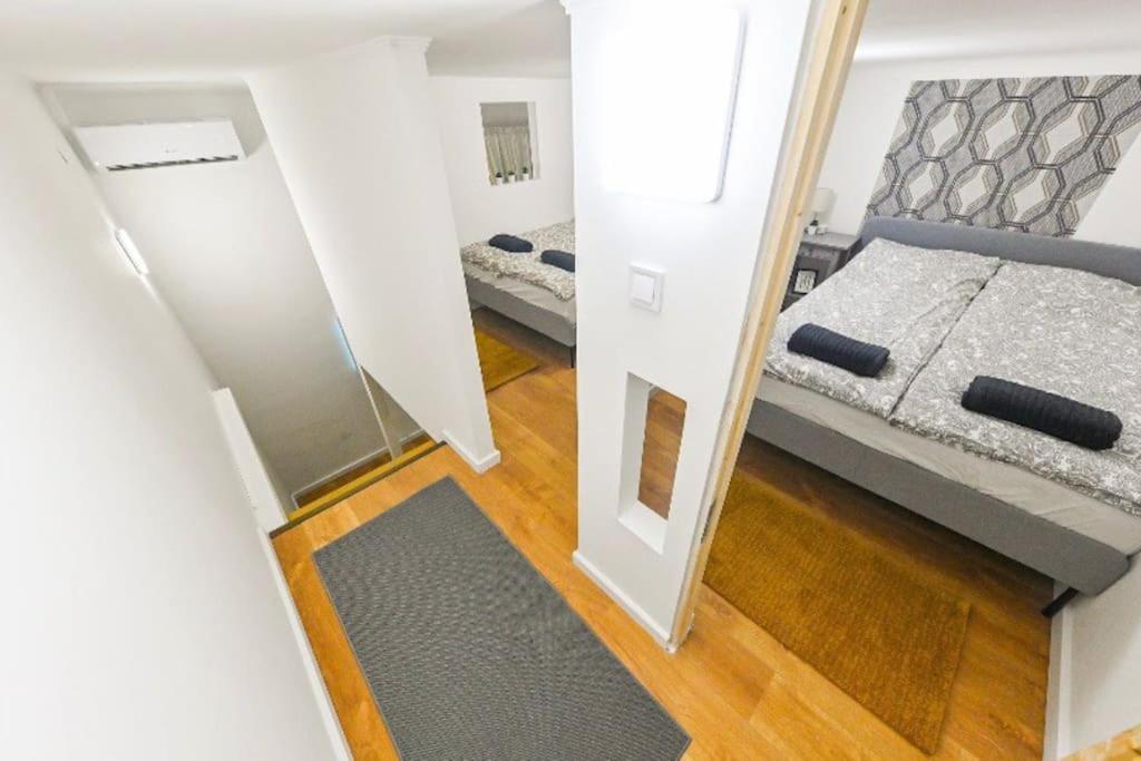 2 Bedroom Flat In Damjanich Str., Hirsch Budapest Luaran gambar