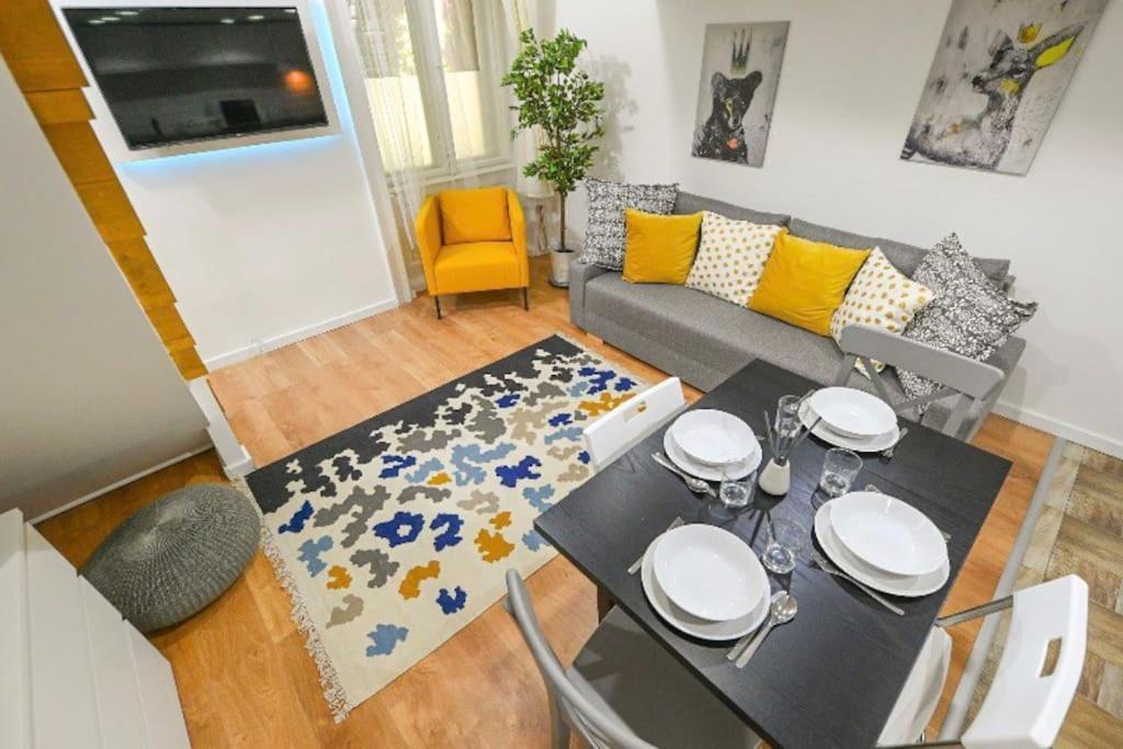 2 Bedroom Flat In Damjanich Str., Hirsch Budapest Luaran gambar